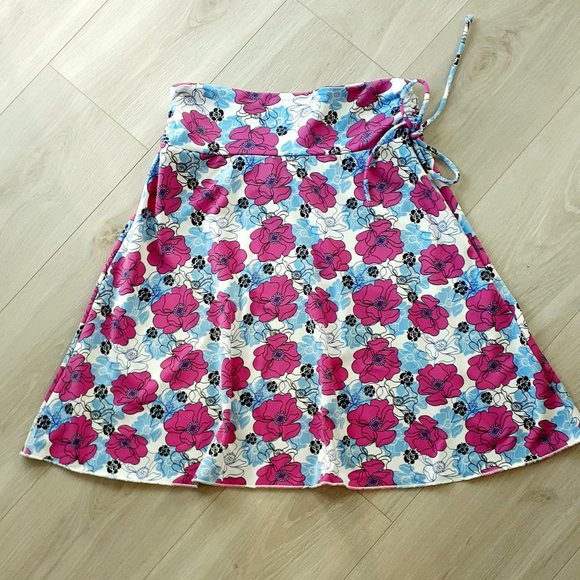 Slip on Lola by AFG Floral Skirt - Picture 1 of 7